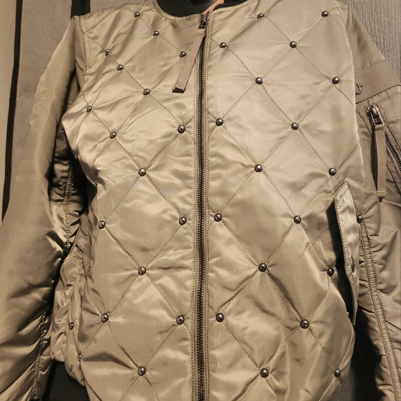 True Religion Woman Quilted Padded Bomber Jacket - Picture 1 of 9